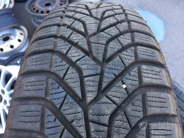 Gomma 215-65-17 Yokohama invernale