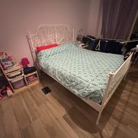 Letto matrimoniale - modello IKEA