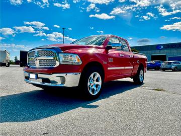 Dodge RAM 1500 5.7 v8 HEMI 400hp Laramie 4x4