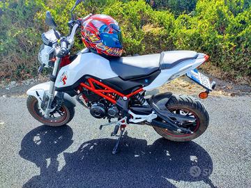 Benelli naked 125