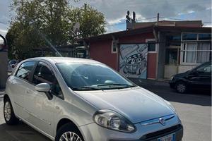 Auto fiat grande punto evo
