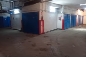 Box auto, Piazza Cirillo (Casoria)