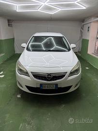Opel Astra 2013 unico proprietario 1.3 diesel 3499