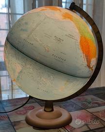 mappamondo illuminato da tavolo 