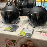 Caschi per scooter pari al nuovo