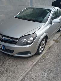Opel Astra 1.4 GTC 90 cv