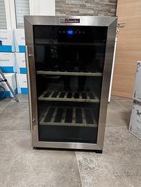 Cantina temperatura controllata per vino