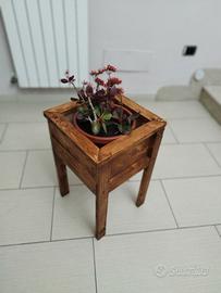 Portapiante in legno 