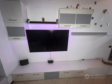 Parete attrezzata moderna