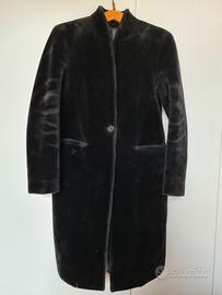 cappotto nero in pelliccia ecologica 