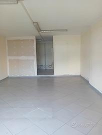 Locale piano terra Ponticelli