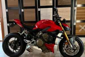 Ducati Street v4