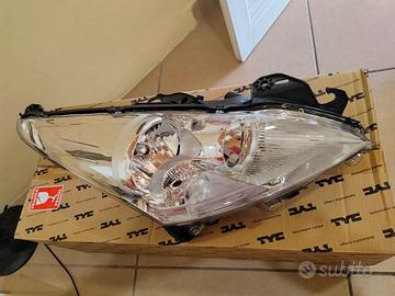 Faro destro Peugeot 3008/5008 dal 2009-2013