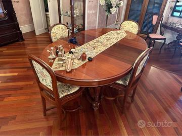 Tavola e sedie Antiquariato