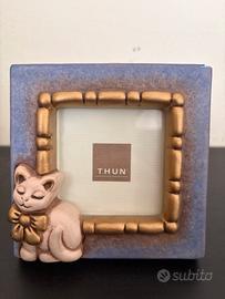 Cornice THUN con gatto con fiocco