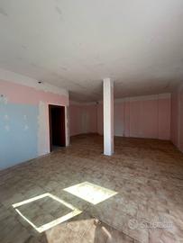 Loc. commerciale, uffici, studio