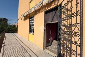 3 LOCALI A MODENA