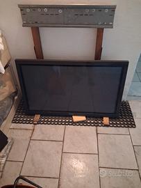Monitor con supporto e cavo