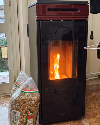 caldaia stufa pellet Ravelli  hrv 100 touch 