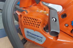 MOTOSEGA HUSQVARNA T 525