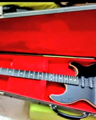 chitarra Yamaha SE700E
