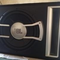 Subwoofer JBL in cassa reflex 300W RMS