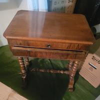 tavolino con specchiera