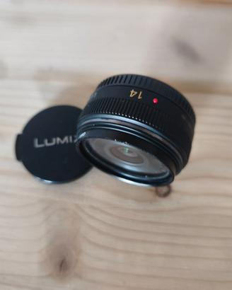 Panasonic Lumix 14mm f2.5 obiettivo Micro 4/3