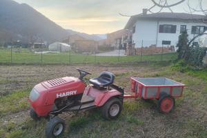   trattorino harry con piccolo rimorchio 