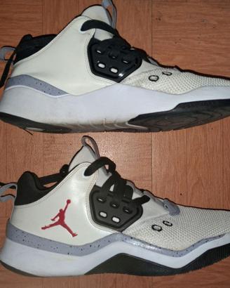 Scarpe jordan numero 44