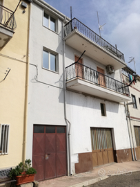 Stabile ampio, ristrutturato e luminoso