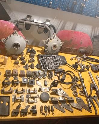 5 euro ULTIMI PEZZI VESPA 50 e 125 guarda tutti