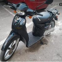 scooter Aprilia scarabeo 