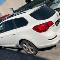 Disponibili ricambi usati per Opel Astra J Anno 20