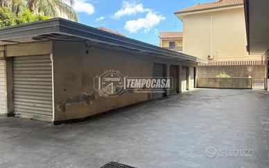 Spazioso Box Auto a Gravina di Catania