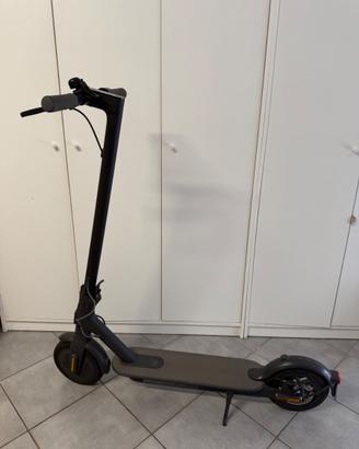 Monopattino Elettrico MI