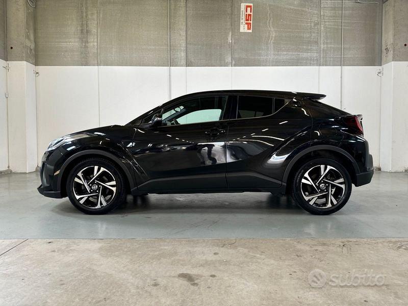 Toyota C-Hr 2023 photo 2