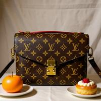 Louis Vuitton, Pochette Metis.