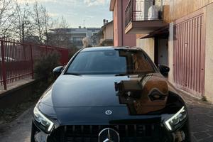 Mercedes A180 premium night edition