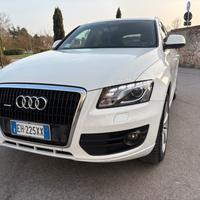 Audi.Q5 .3.0 tdi v6 S line quattro pronta al uso