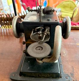 Macchina da cucire pelle e cuoio Rimoldi