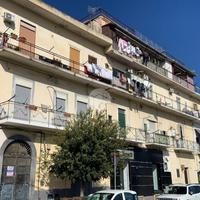 MONOLOCALE A NAPOLI