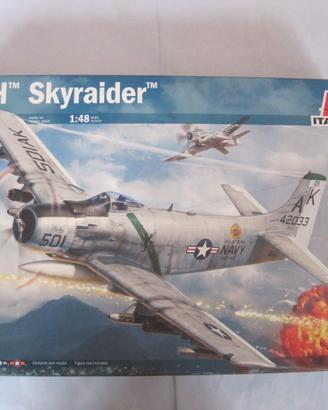 Aereo Douglas A-1H SKYRAIDER – Italeri