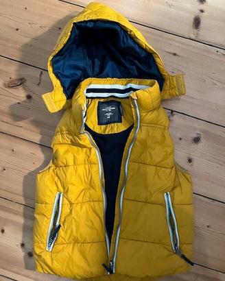 Piumino senza maniche H&M giallo ocra. 11-12 anni