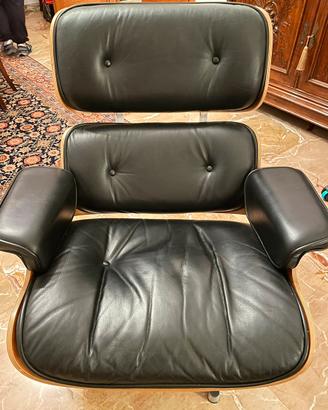 Poltrona girevole pelle Eames