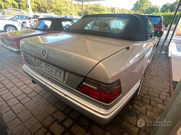 Mercedes E CABRIO 200 A124 cabriolet ce