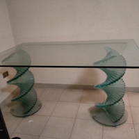 Tavolo in vetro