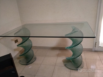 Tavolo in vetro
