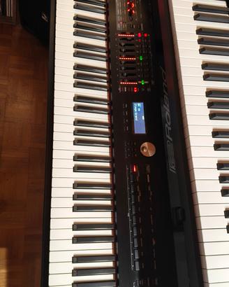 Roland RD-2000 Stage Piano + RPU3 + Flight case 