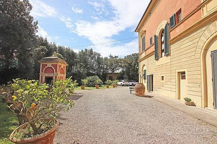 Rustico / Casale di 2160 m² con più di 5 locali e - Vista 5